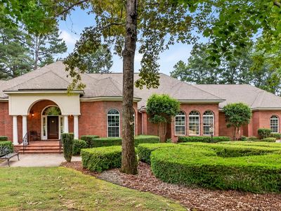 152 Longshadow Dr