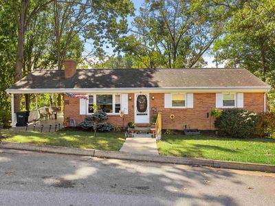 93 Hudson Ave