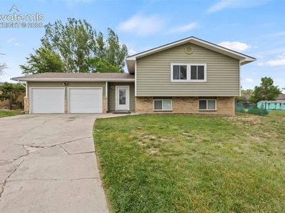 6635 Defoe Pl
