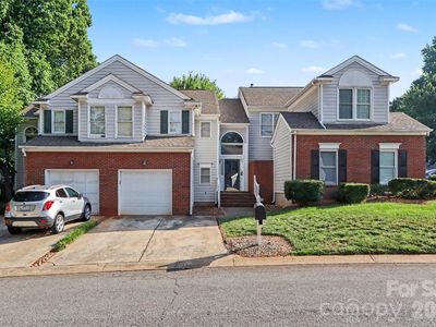 8606 Fox Chase Ln