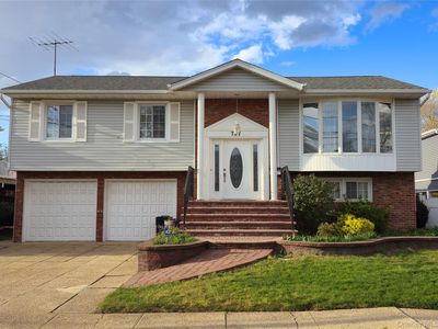 787 Vivian Court