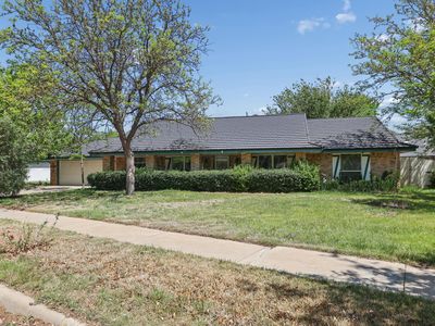 6112 Ridgewood Dr