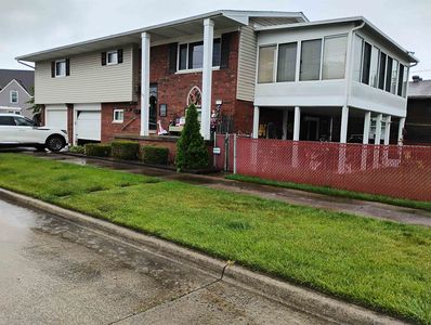 901 Vine St