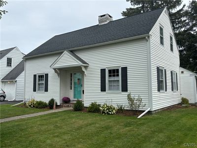 8 Melvin Ave