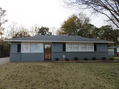 4563 Windward Dr