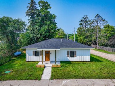 75 2nd Ave NE