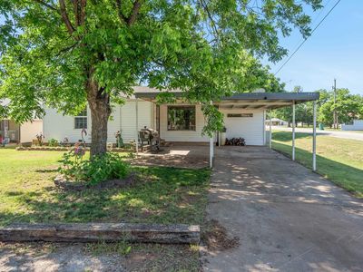 Property at 415 W Aldine St, Iowa Park, TX