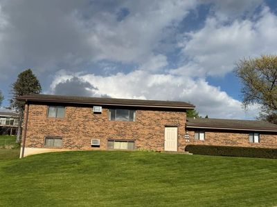 845-847 Hawkeye Dr