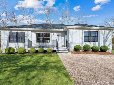 6 Columbine Ave S