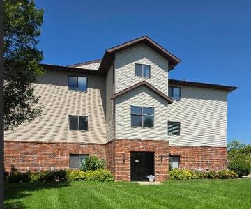 Property at 1505 E Melgaard Rd, Aberdeen, SD