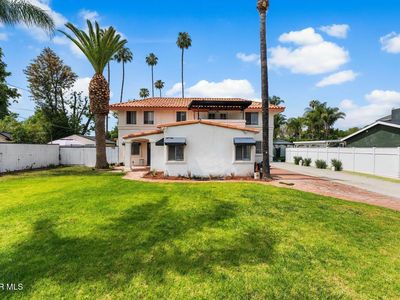 7431 Vanalden Ave