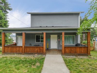 409 Columbia River Hwy