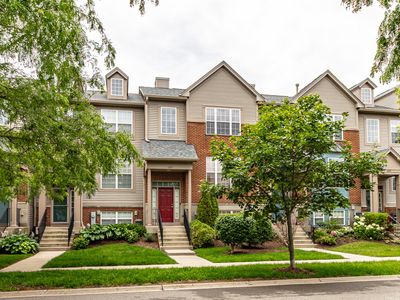 Property at 1631 Station Park Dr, Grayslake, IL