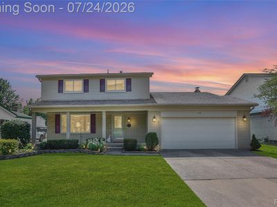 374 Meadowlake Rd