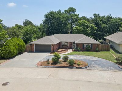 6612 Edgewater Dr