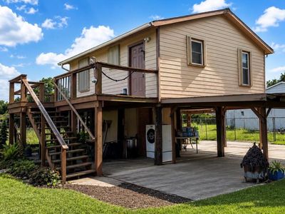 127 Lone Oak