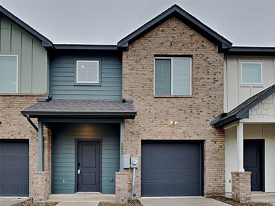 201 Briarwood Ln