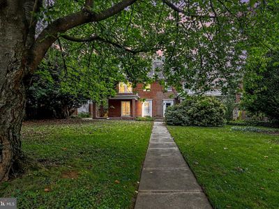 610 Race Ave