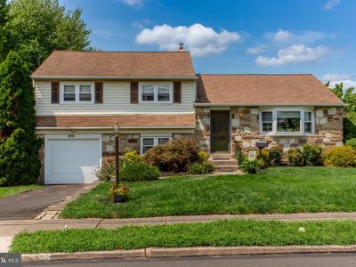 1212 Dahlia Rd