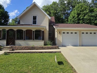 211 Forest St