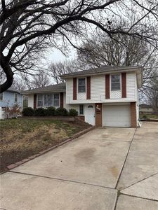 Property at 9315 Manchester Ave, Kansas City, MO