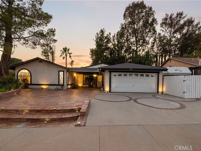 Property at 26859 Palacete Dr, Santa Clarita, CA