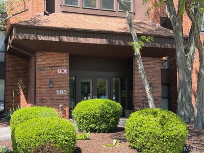 585 Coeur De Royale Dr APT 207