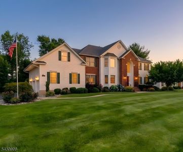305 Charlton Ln