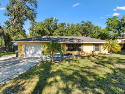 Property at 308 N Valley Rd, Fruitland Park, FL