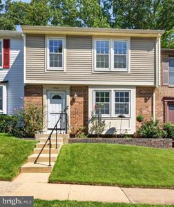 7319 Golden Horseshoe Ct