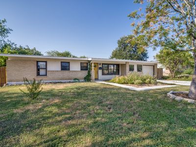 218 Sprucewood Ln