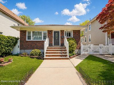 155 Dubois Ave
