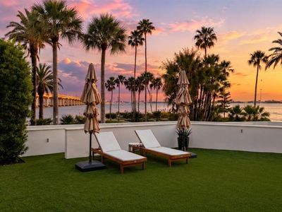 988 Boulevard Of The Arts APT 109