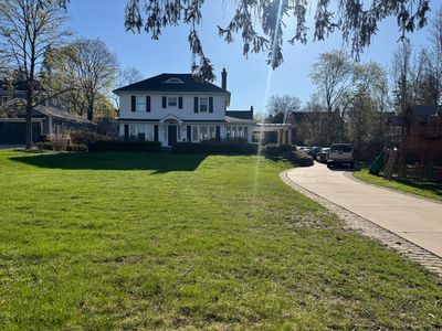 1120 Breton Rd SE