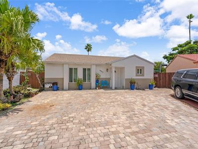 19903 NW 67th Ct