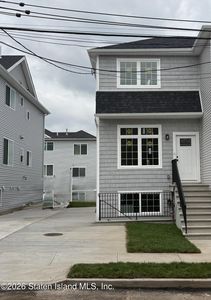 490 Doane Ave