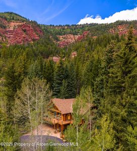 251 Chair Mountain Dr