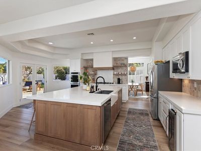 410 De Anza Ct