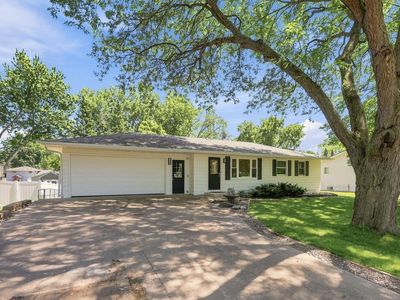 340 Ranchview Ln N