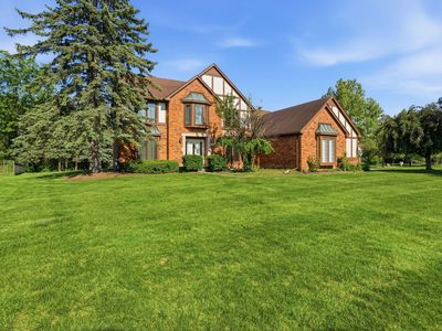 1176 Bradbury Dr