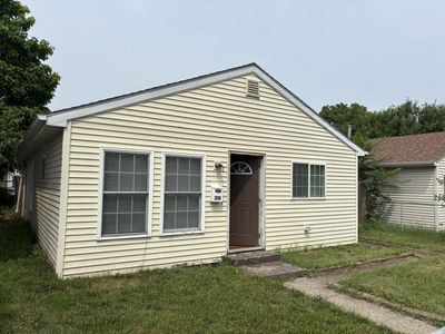 210 Pleasant Ave