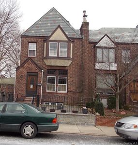 89-12 Rutledge Avenue