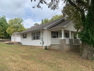 3409 N Farm Road 151