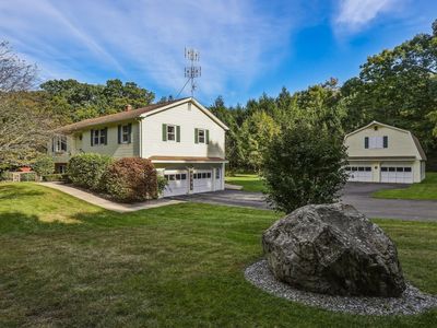 10 Nowak Ave