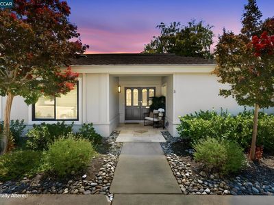 1323 Golden Rain Rd APT 3