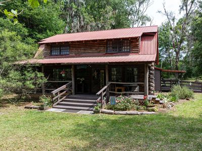539 SW Herschel Ct