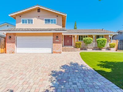 5844 Alcazar Dr
