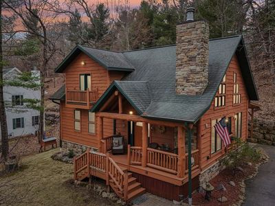 E11441 Hillside Drive