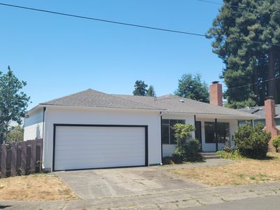 109 Acacia Dr