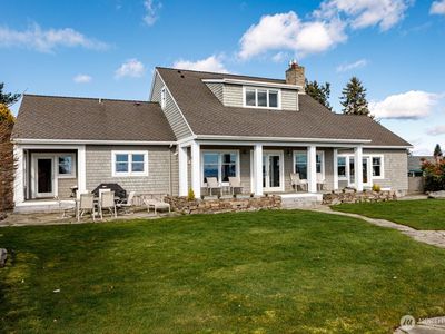 2386 Soundview Drive